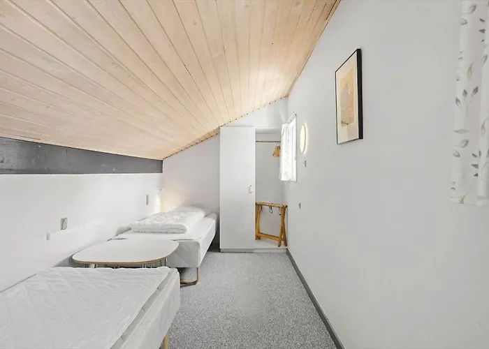 M295-vaeggerlose-norrevang-42 * Bøtø By